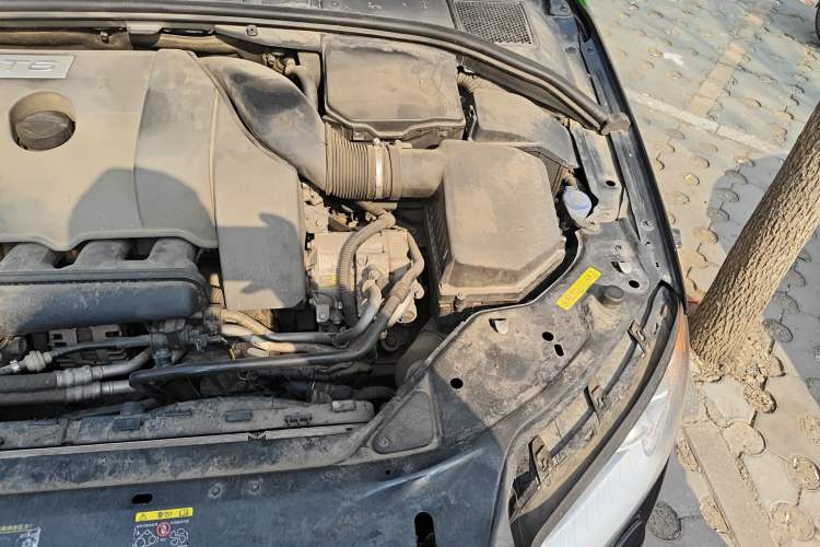 Used Volvo S80 2007 3.0 T6 AWD Engine Bay Left