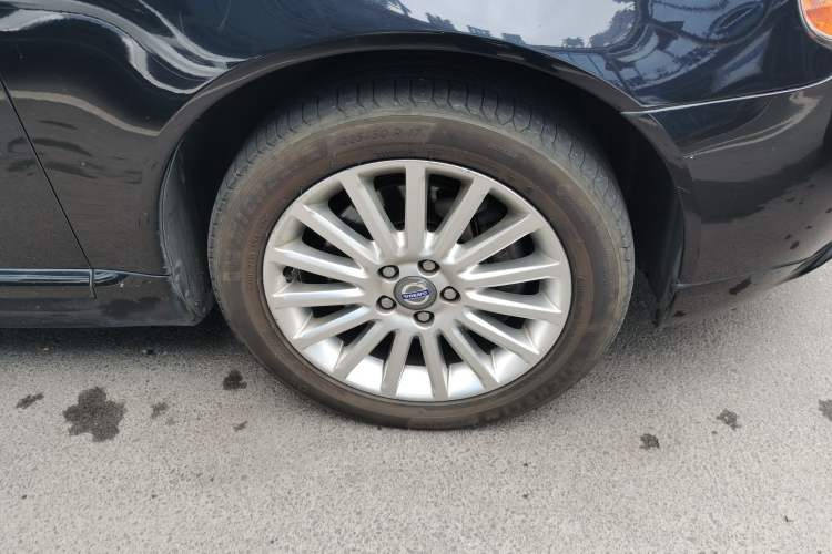 Used Volvo S80 2007 3.0 T6 AWD Right Front Wheel Hub