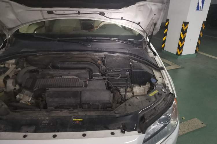 Used Volvo S80 2007 2.5T Zhiya Edition Engine Bay Left
