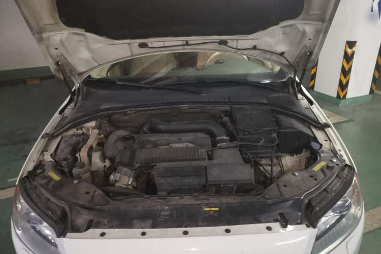 Used Volvo S80 2007 2.5T Zhiya Edition Engine Bay