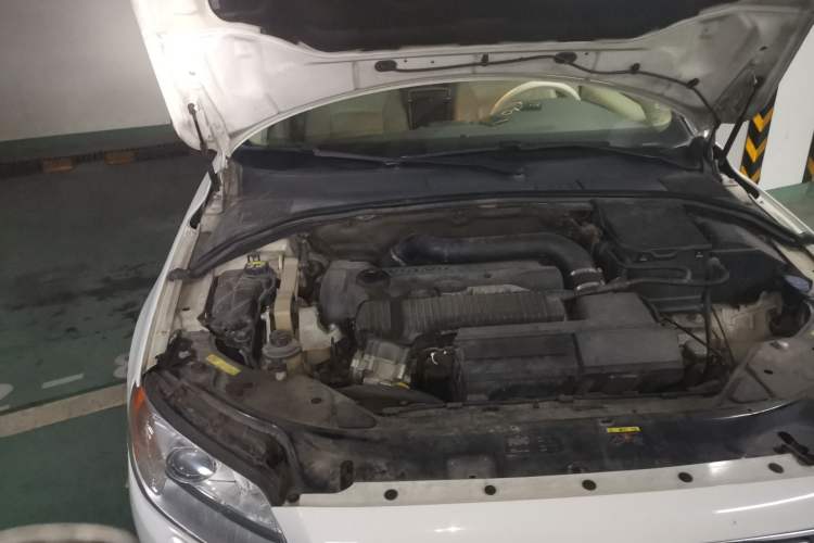 Used Volvo S80 2007 2.5T Zhiya Edition Engine Bay Right
