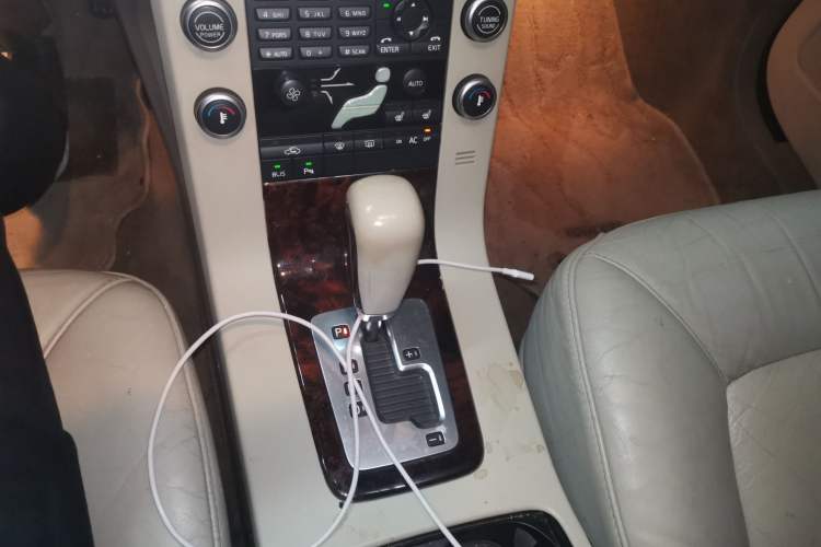 Used Volvo S80 2007 2.5T Zhiya Edition Gear Lever