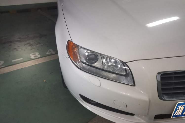 Used Volvo S80 2007 2.5T Zhiya Edition Right Front Headlight