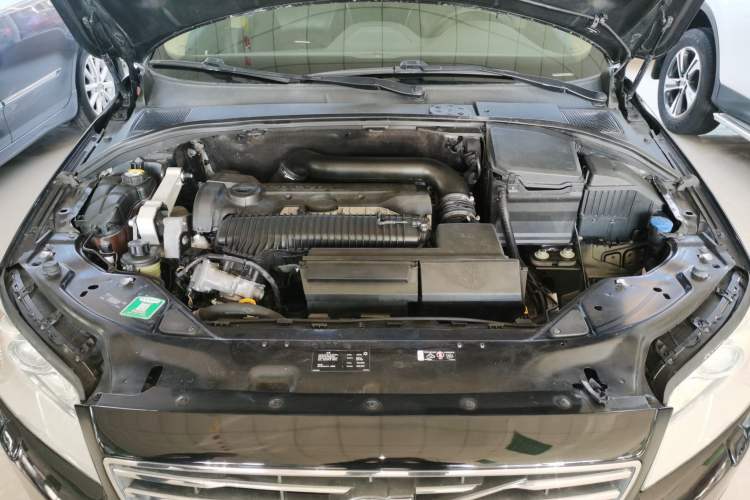 Used Volvo S80L 2014 2.0T T5 Intelligent Luxury Edition Engine Bay