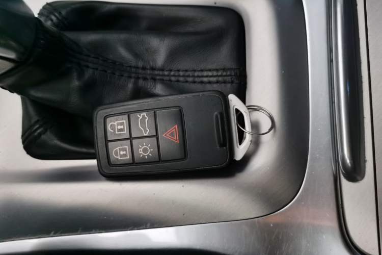 Used Volvo S80L 2014 2.0T T5 Intelligent Luxury Edition Interior 1