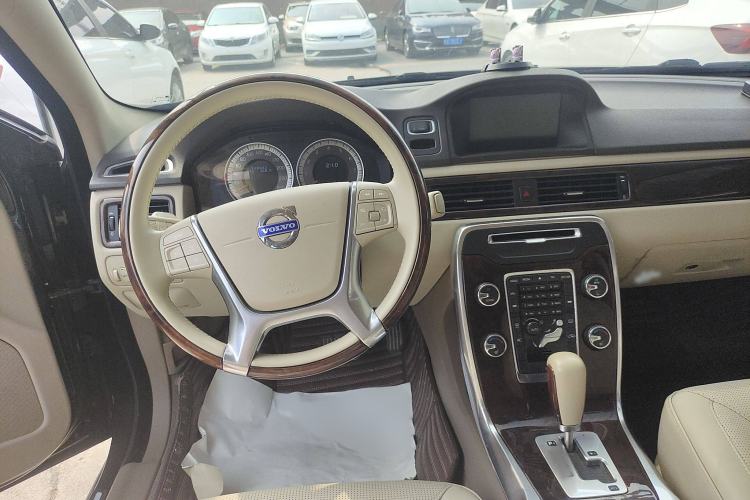 Used Volvo S80L 2012 2.0T T5 Luxury Edition Interior 1