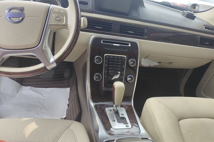 Used Volvo S80L 2012 2.0T T5 Luxury Edition Interior 2