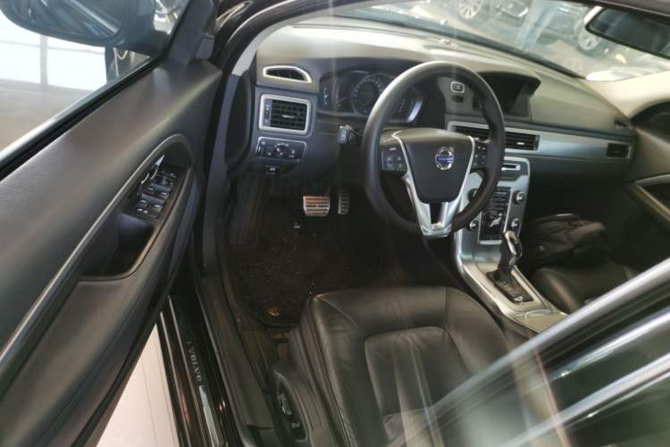 Used Volvo S80L 2014 2.0T T5 Intelligent Luxury Edition Interior 3