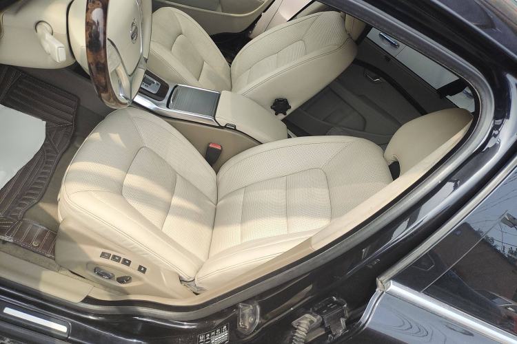 Used Volvo S80L 2012 2.0T T5 Luxury Edition Interior 3