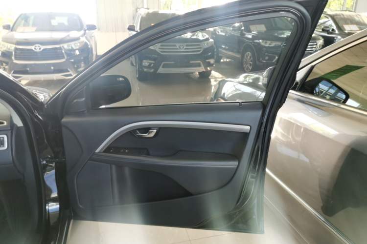 Used Volvo S80L 2014 2.0T T5 Intelligent Luxury Edition Interior 5