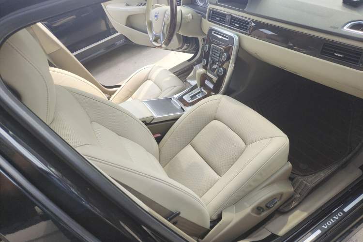 Used Volvo S80L 2012 2.0T T5 Luxury Edition Interior 7