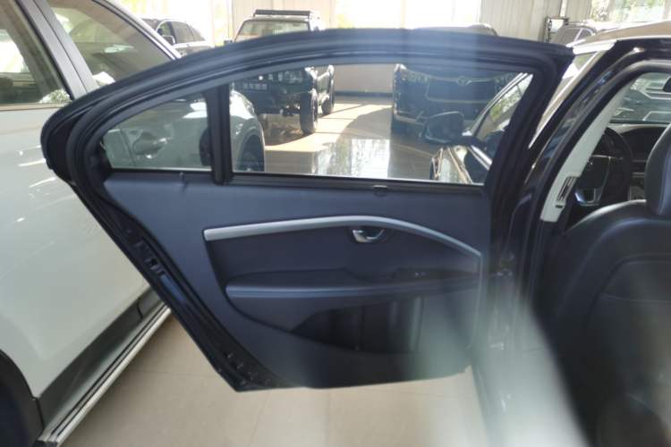 Used Volvo S80L 2014 2.0T T5 Intelligent Luxury Edition Interior 8