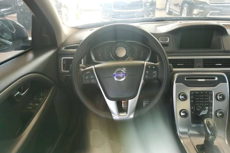 Used Volvo S80L 2014 2.0T T5 Intelligent Luxury Edition Steering Wheel