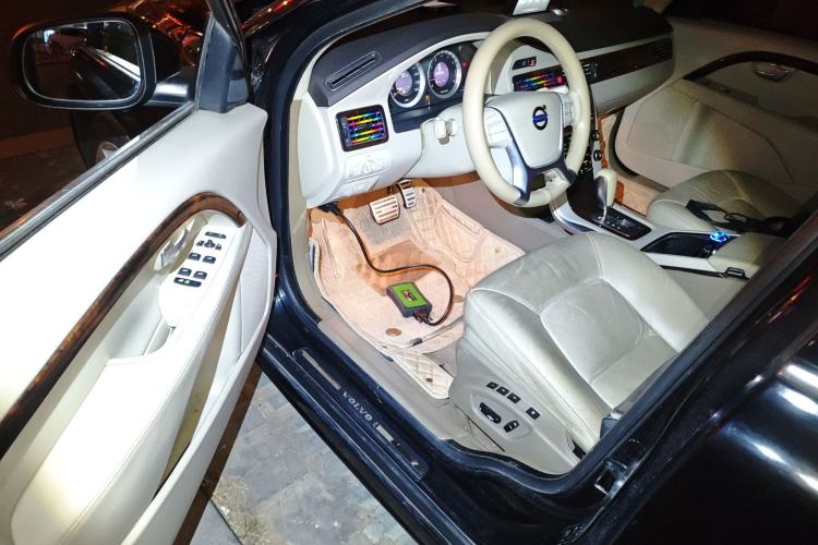 Used Volvo S80L 2009 2.5T ZhiZun Edition Driver Seat