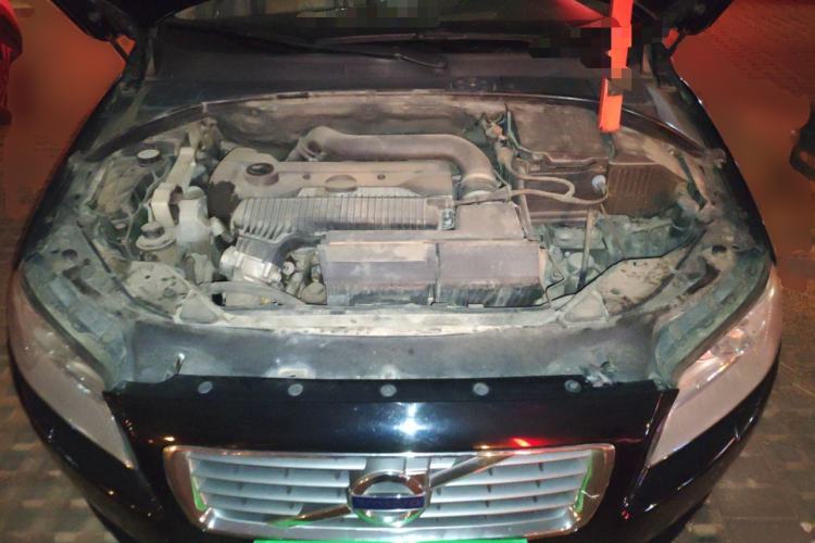 Used Volvo S80L 2009 2.5T ZhiZun Edition Engine Bay