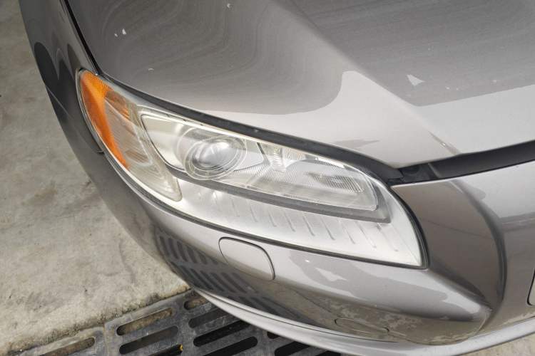 Used Volvo S80L 2009 2.5T ZhiZun Edition Right Front Headlight