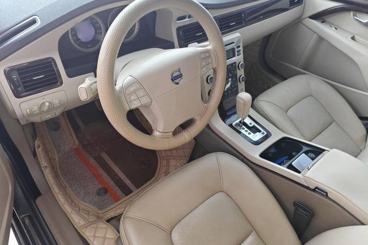 Used Volvo S80L 2009 2.5T ZhiZun Edition Steering Wheel