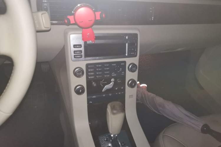 Used Volvo S80L 2009 2.5T ZhiZun Edition Audio And AC Panel