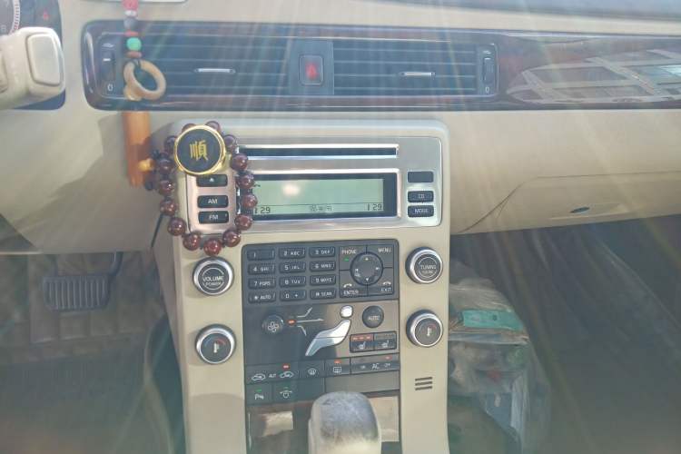 Used Volvo S80L 2009 3.0T AWD Zhiya Edition Audio And AC Panel