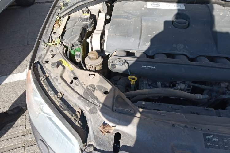 Used Volvo S80L 2009 3.0T AWD Zhiya Edition Engine Bay Right