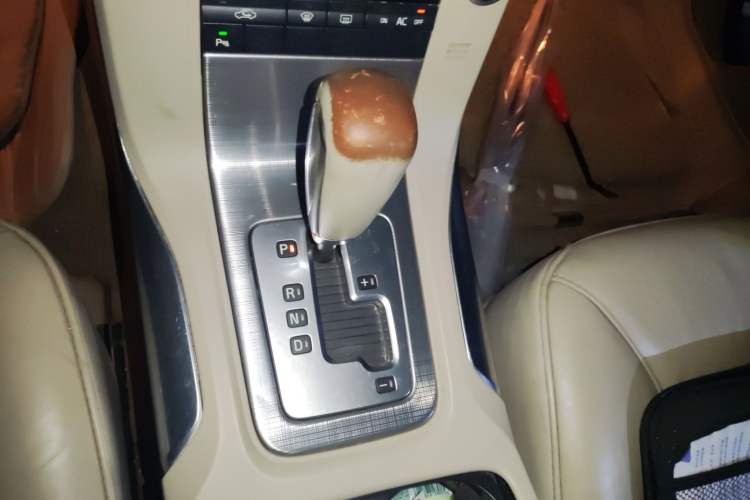 Used Volvo S80L 2009 2.5T ZhiShang Edition Gear Lever