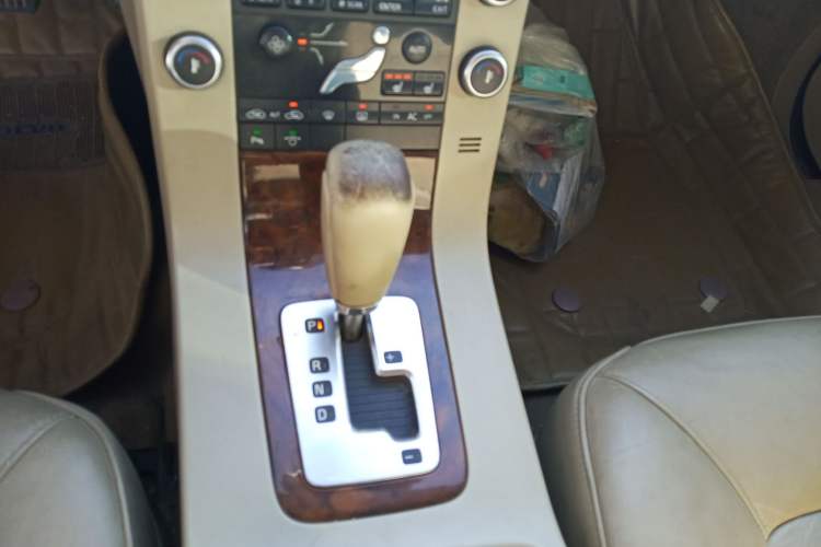 Used Volvo S80L 2009 3.0T AWD Zhiya Edition Gear Lever