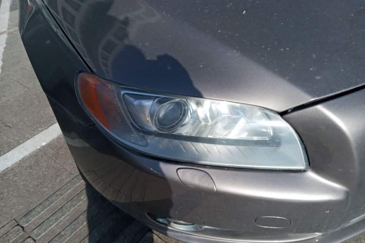 Used Volvo S80L 2009 3.0T AWD Zhiya Edition Right Front Headlight