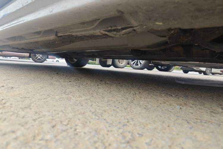 Used Volvo S80L 2009 2.5T Zhiya Edition Chassis Front Right
