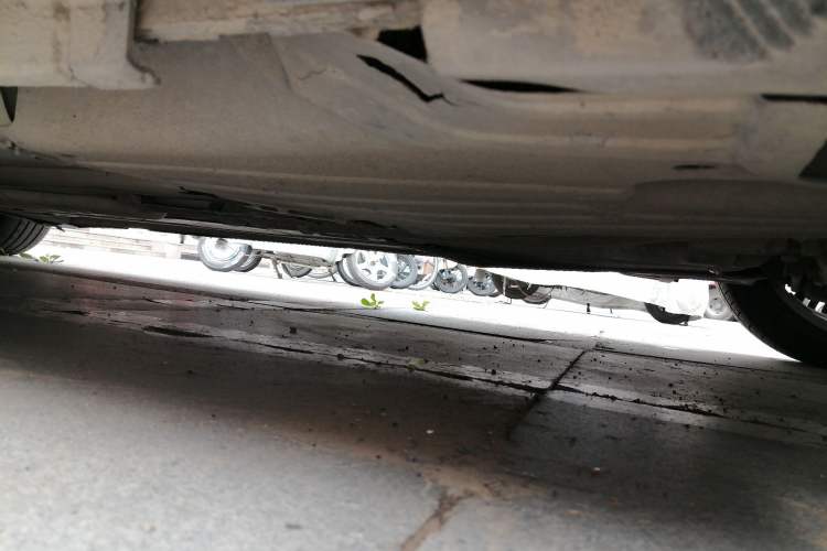Used Volvo S80L 2009 3.0T AWD Zhiya Edition Chassis Rear Left