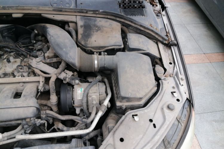 Used Volvo S80L 2009 3.0T AWD Zhiya Edition Engine Bay Left