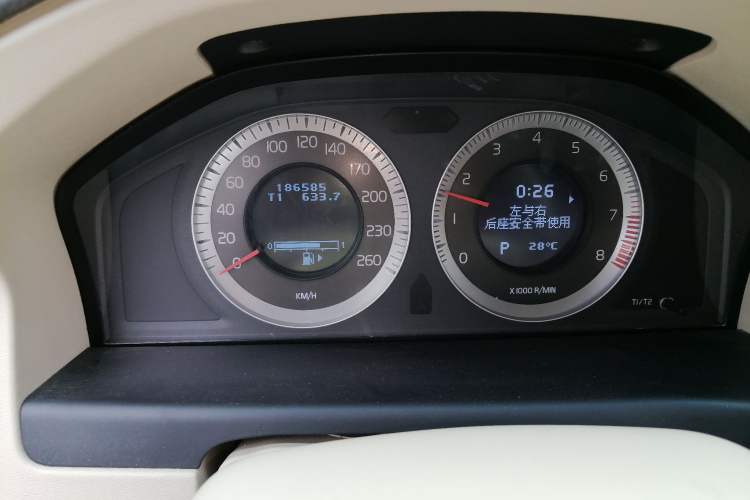 Used Volvo S80L 2009 3.0T AWD Zhiya Edition Odometer Close Up