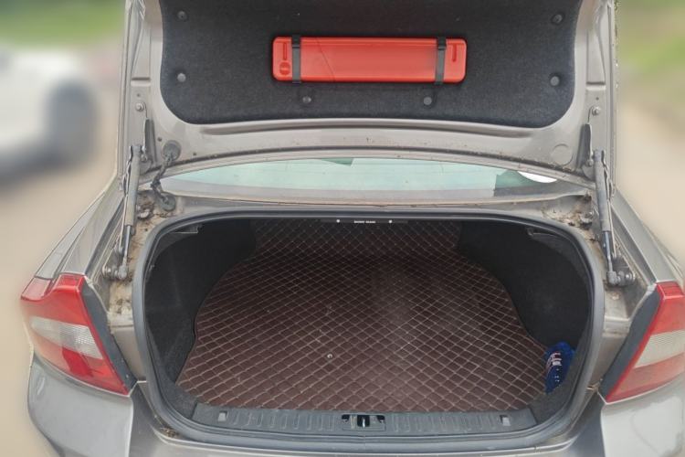 Used Volvo S80L 2009 2.5T Zhiya Edition Trunk