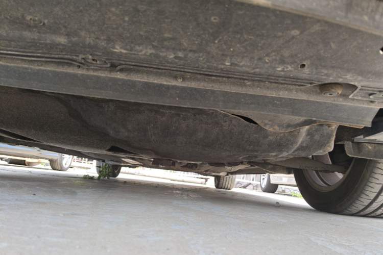 Used Volvo S80L 2010 2.5T ZhiZun Edition Chassis Front Left