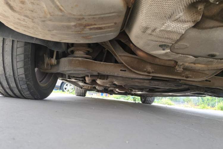 Used Volvo S80L 2010 2.5T ZhiZun Edition Chassis Rear Left