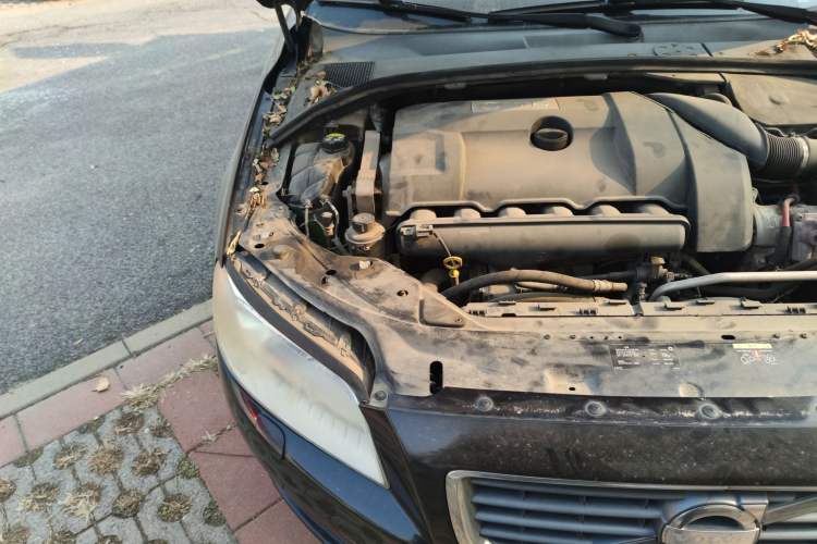 Used Volvo S80L 2010 3.0T AWD Prestige Edition Engine Bay Right
