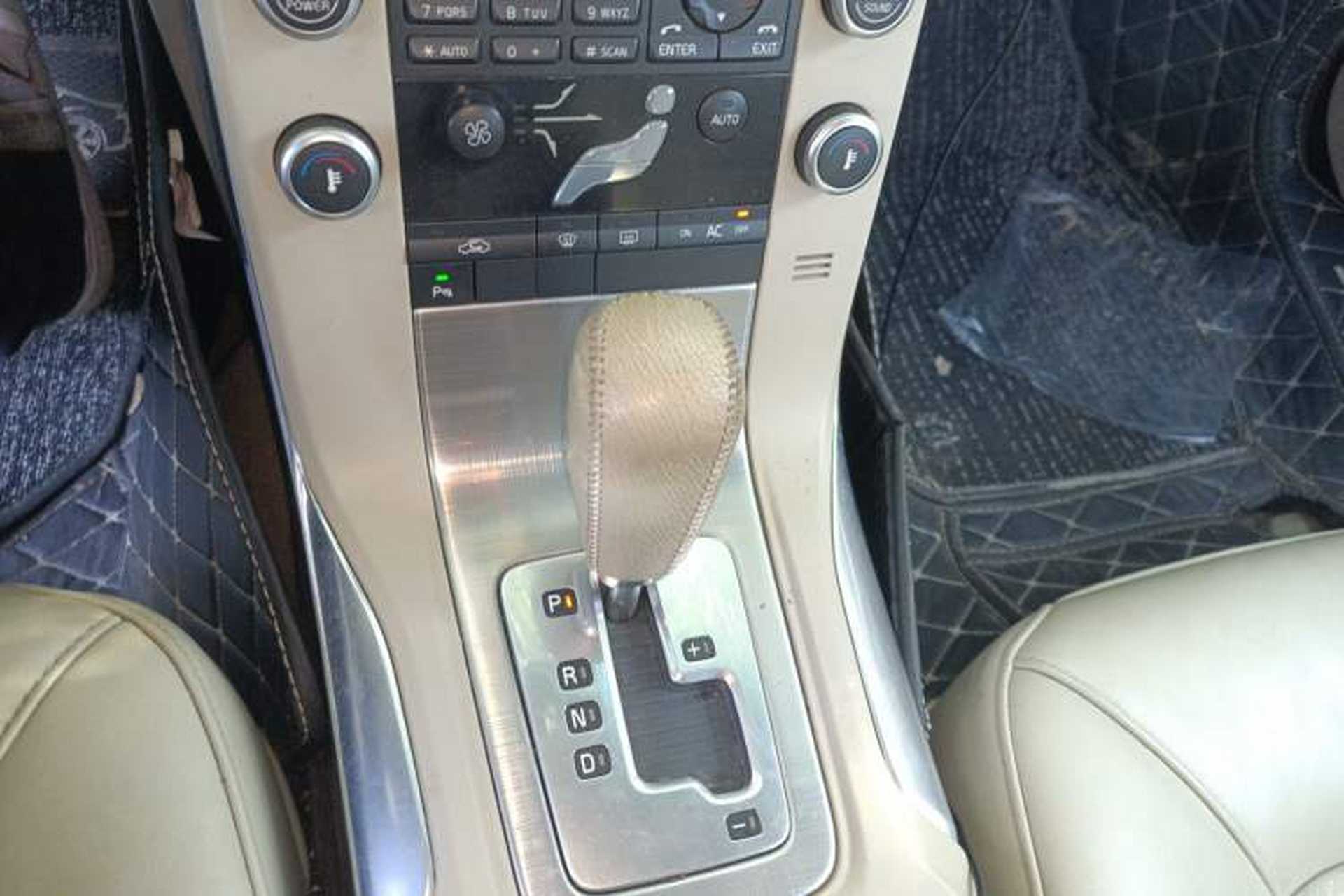 Used Volvo S80L 2010 2.5T Zhiya Edition Gear Lever