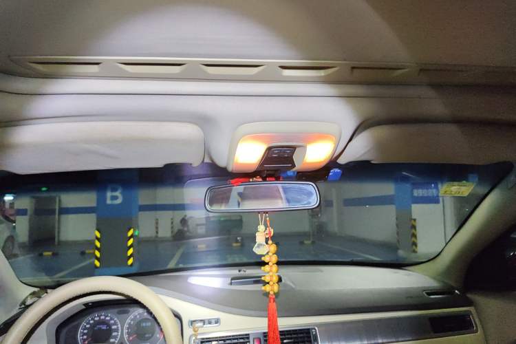 Used Volvo S80L 2010 2.5T Zhiya Edition Headliner