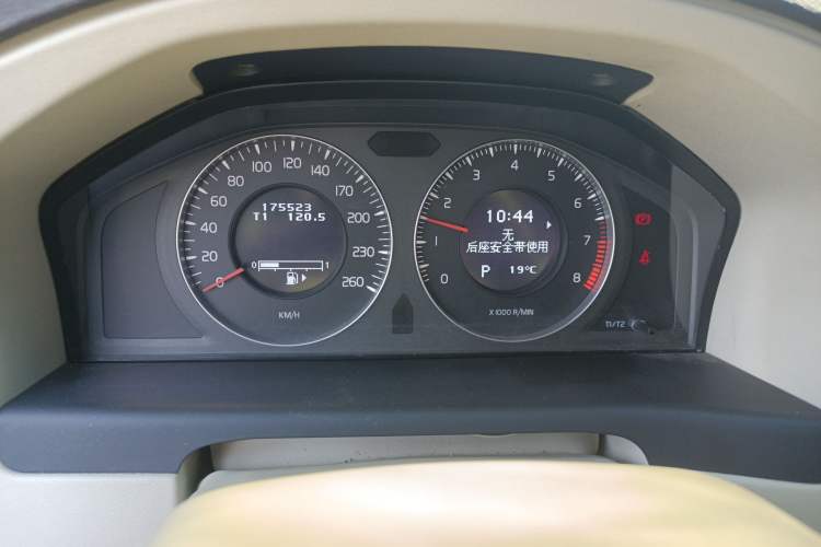 Used Volvo S80L 2010 2.5T Zhiya Edition Instrument Cluster