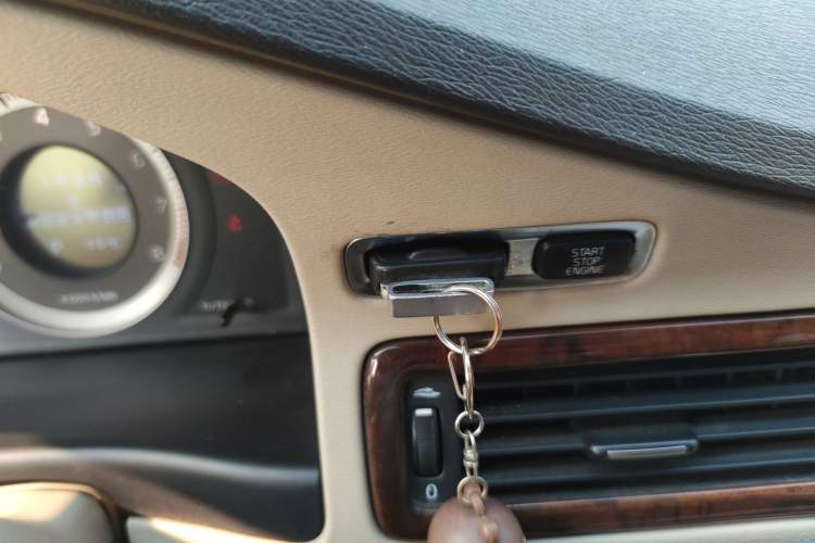 Used Volvo S80L 2010 3.0T AWD Prestige Edition Vehicle Key