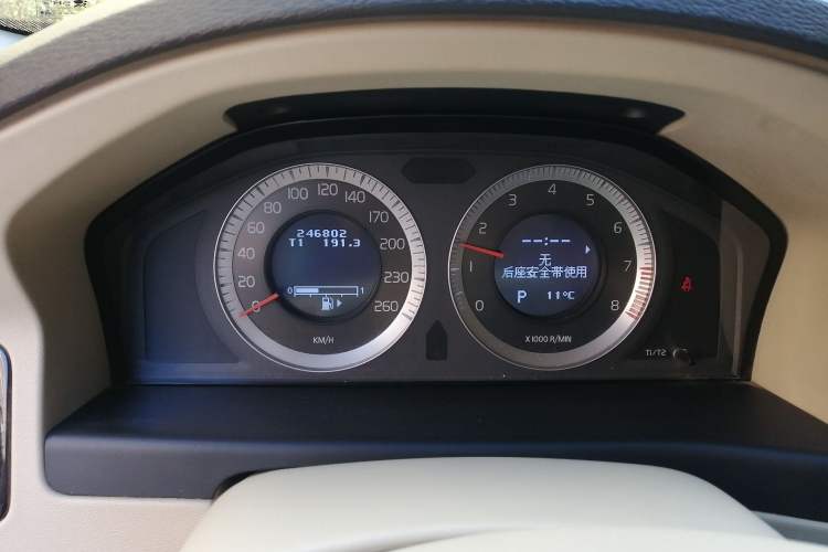 Used Volvo S80L 2010 2.5T Zhiya Edition Instrument Cluster