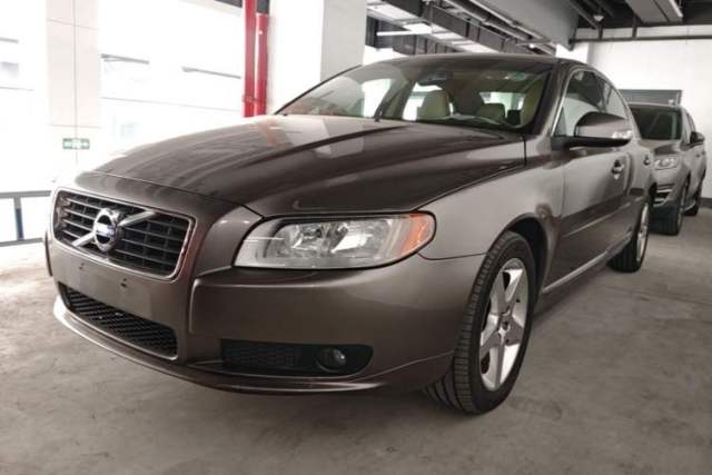 Used Volvo S80L 2010 2.5T Zhiya Edition