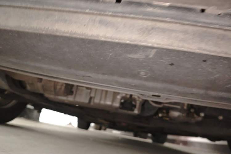 Used Volvo S80L 2010 2.5T Zhiya Edition Chassis Front