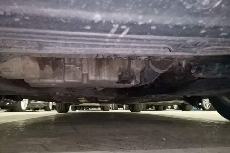 Used Volvo S80L 2010 2.5T Zhiya Edition Chassis Front