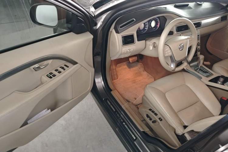 Used Volvo S80L 2010 2.5T Zhiya Edition Driver Seat