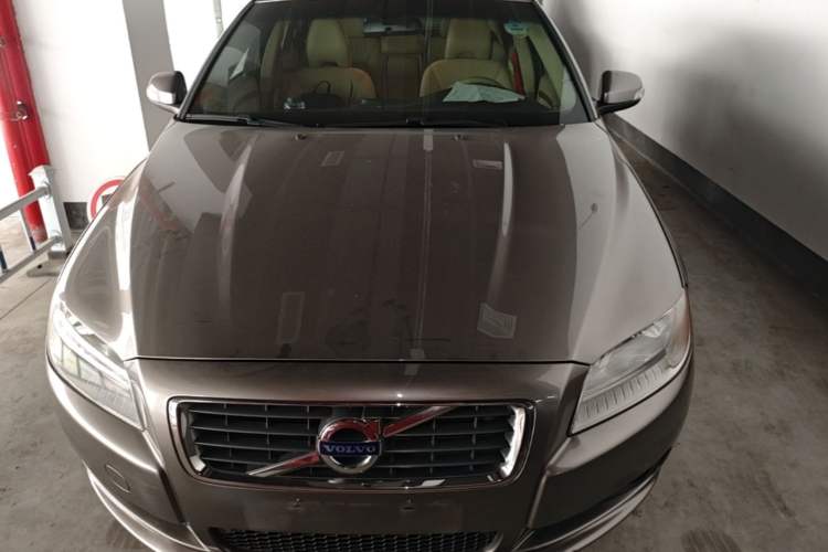Used Volvo S80L 2010 2.5T Zhiya Edition Front