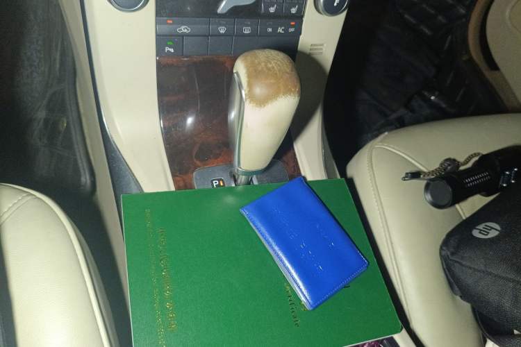 Used Volvo S80L 2010 2.5T ZhiZun Edition Gear Lever