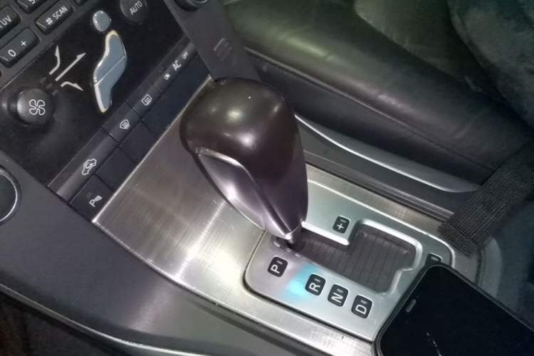 Used Volvo S80L 2010 2.5T Zhiya Edition Gear Lever