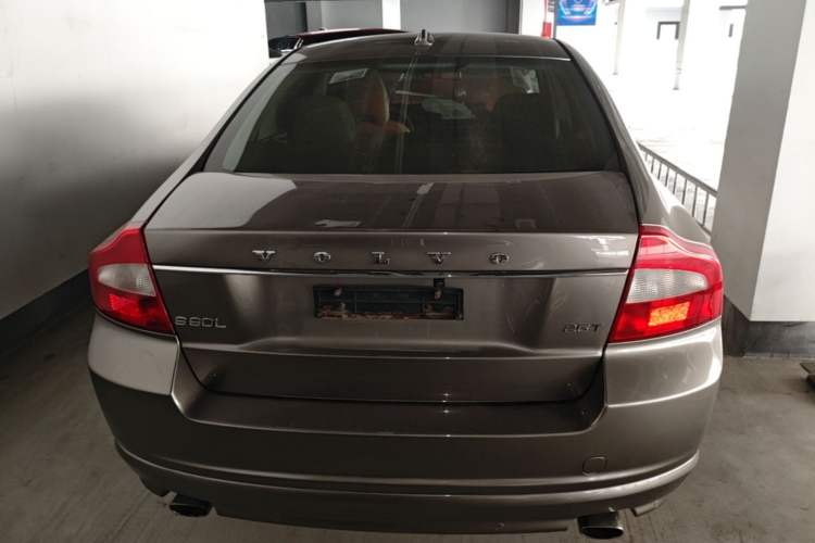 Used Volvo S80L 2010 2.5T Zhiya Edition Rear