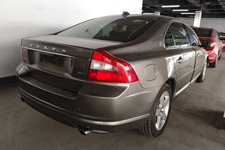 Used Volvo S80L 2010 2.5T Zhiya Edition Rear Right 45 Deg