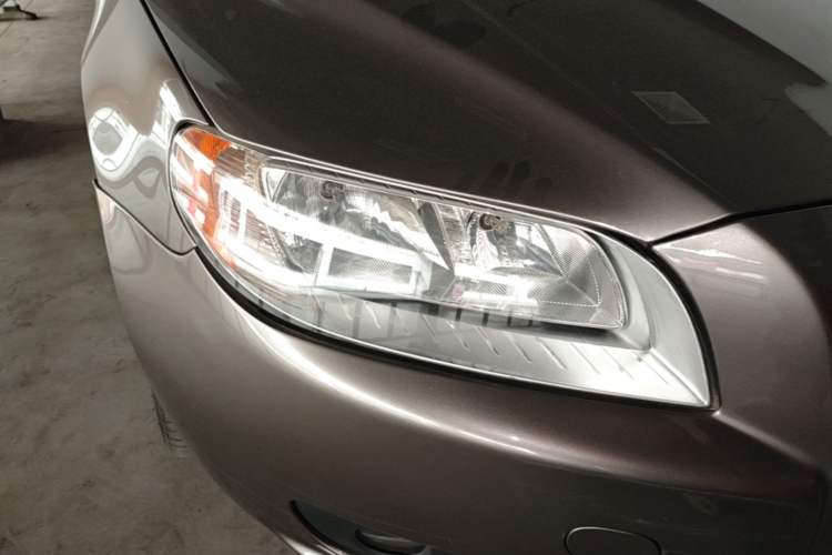 Used Volvo S80L 2010 2.5T Zhiya Edition Right Front Headlight